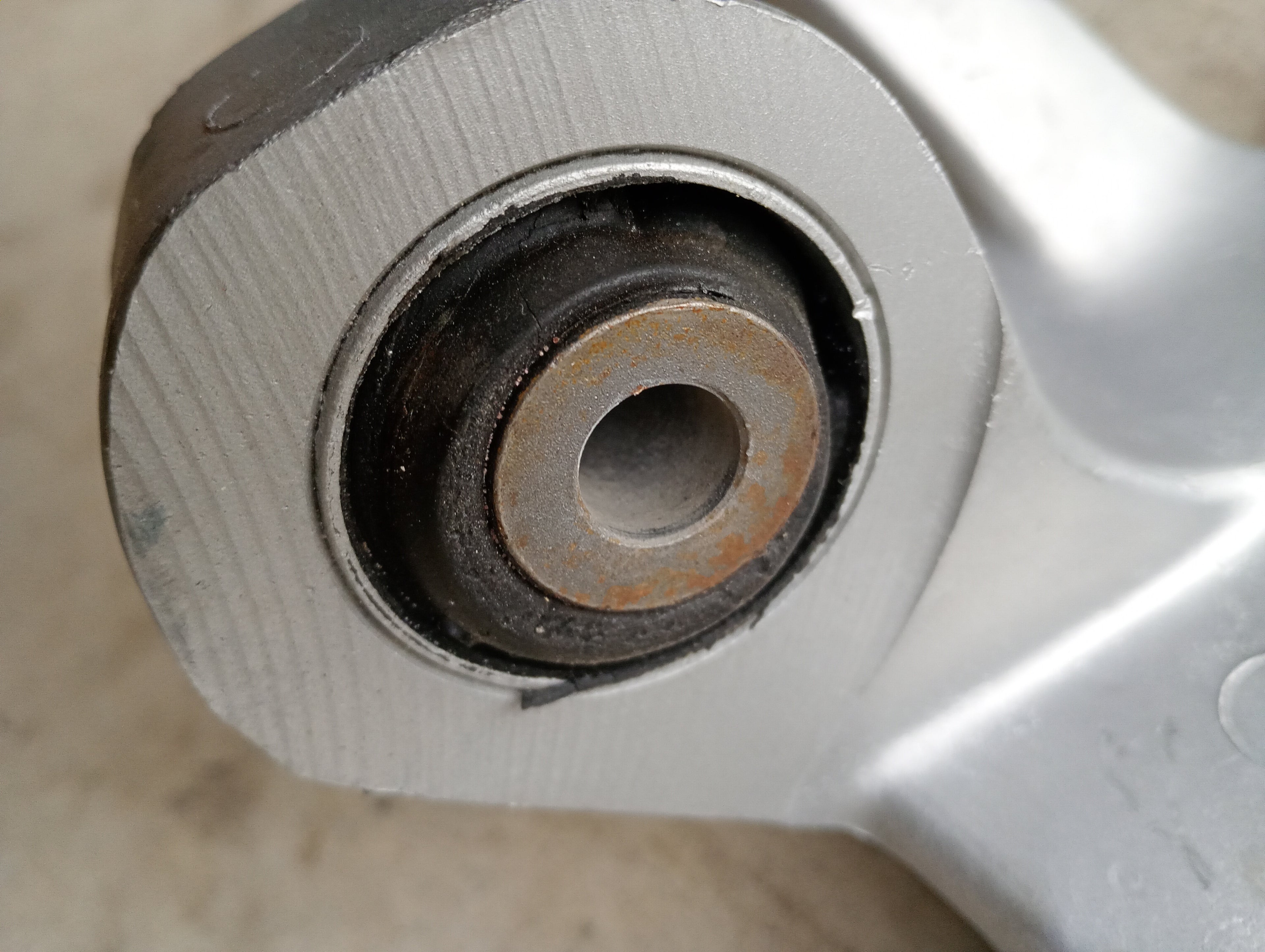 LEFT Rear Hub Carrier, R32 GTR