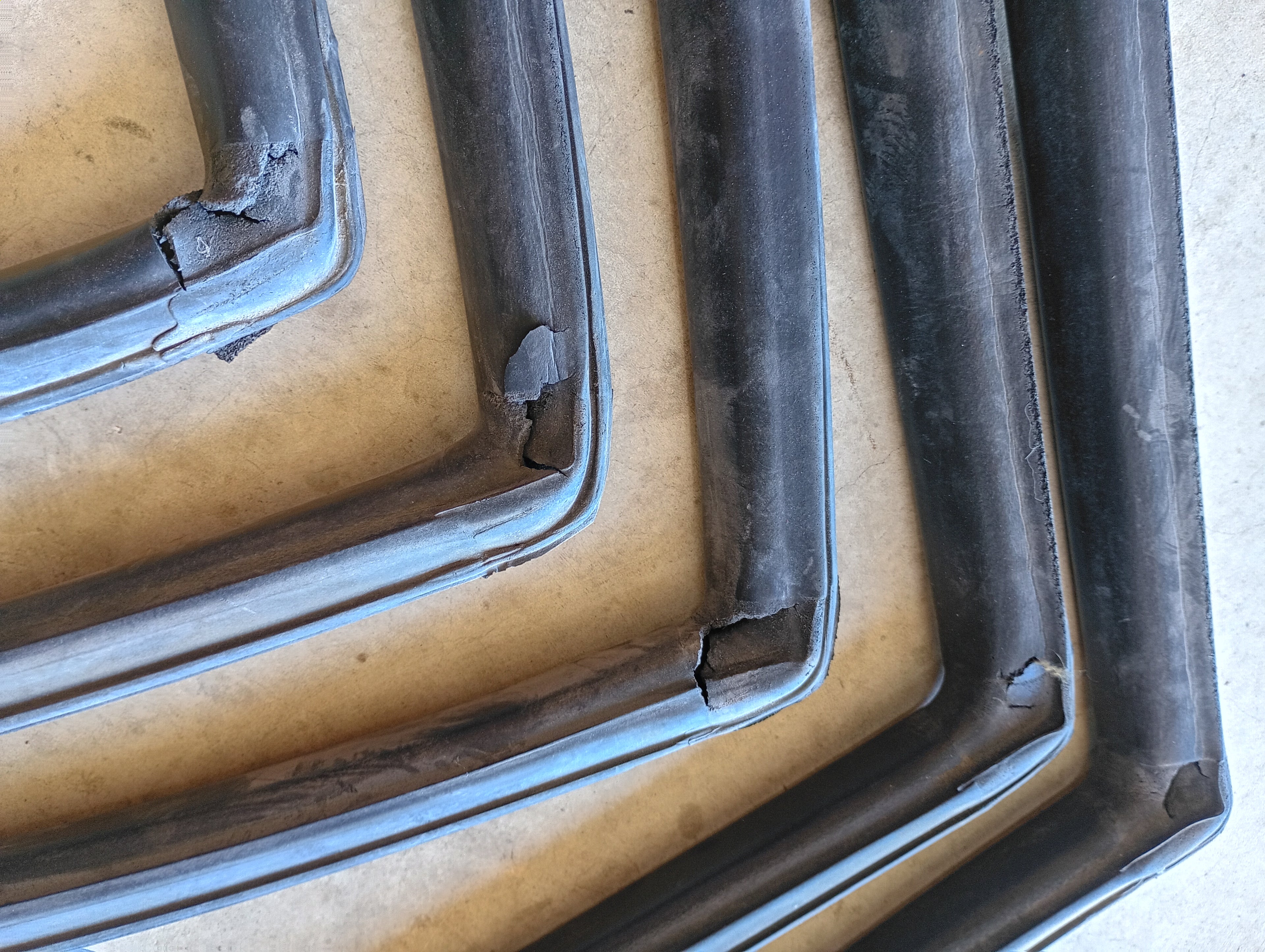 Damaged RIGHT Upper Door Glass Seal, R32 Coupe