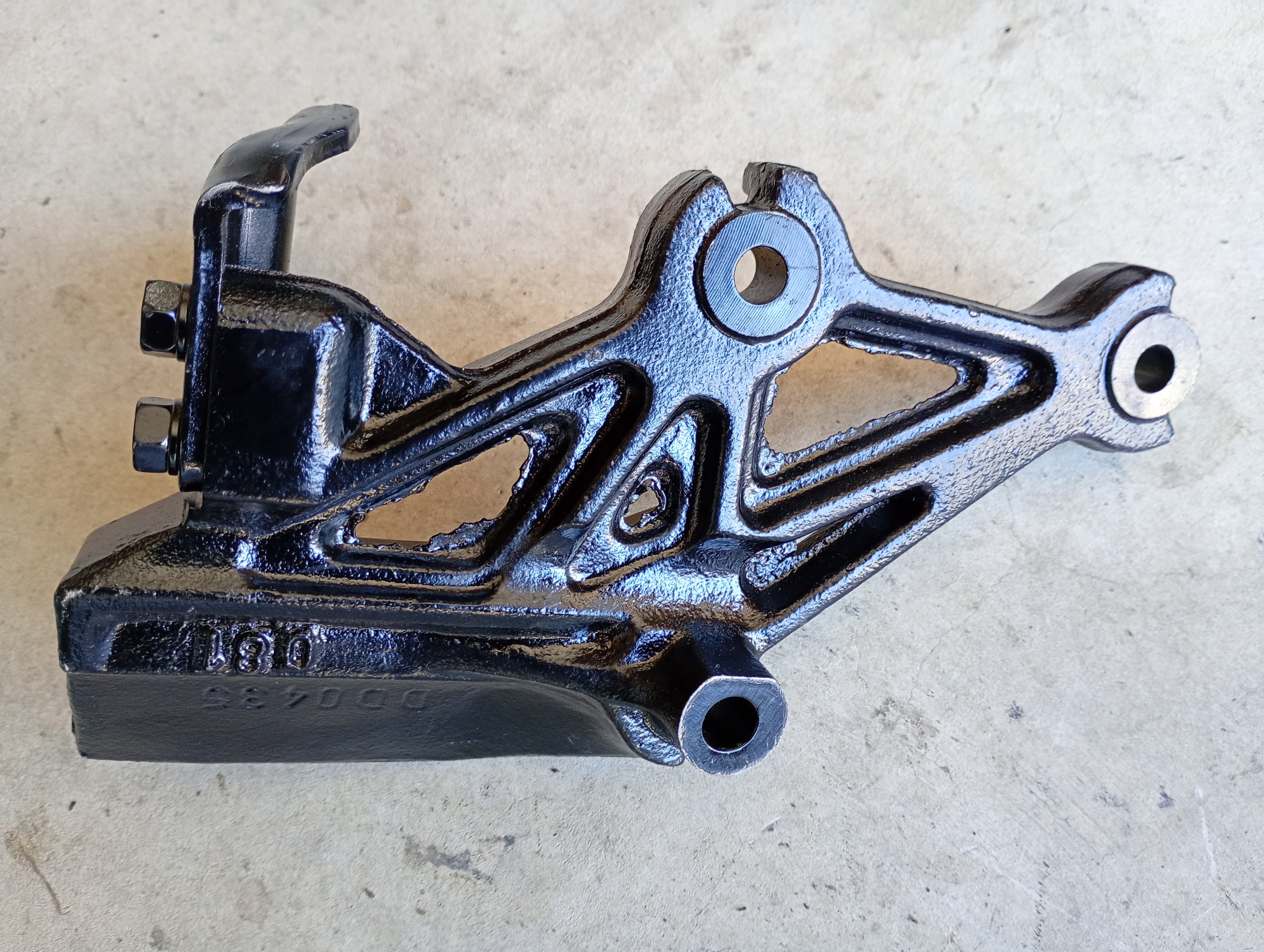 Power Steering Pump Bracket, R32 SKyline