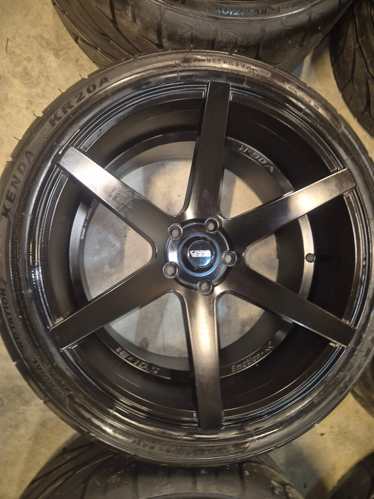 SSA Emotion R 18x10.5 w/Tyres *New