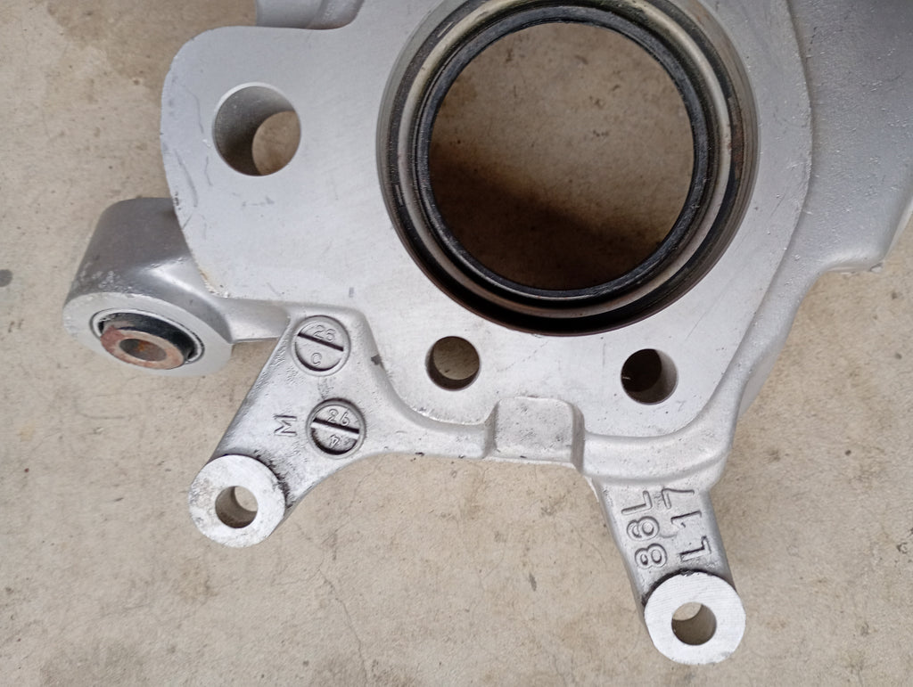 LEFT Rear Hub Carrier, R32 GTR