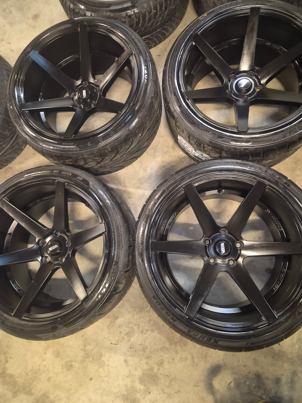 SSA Emotion R 18x10.5 w/Tyres *New