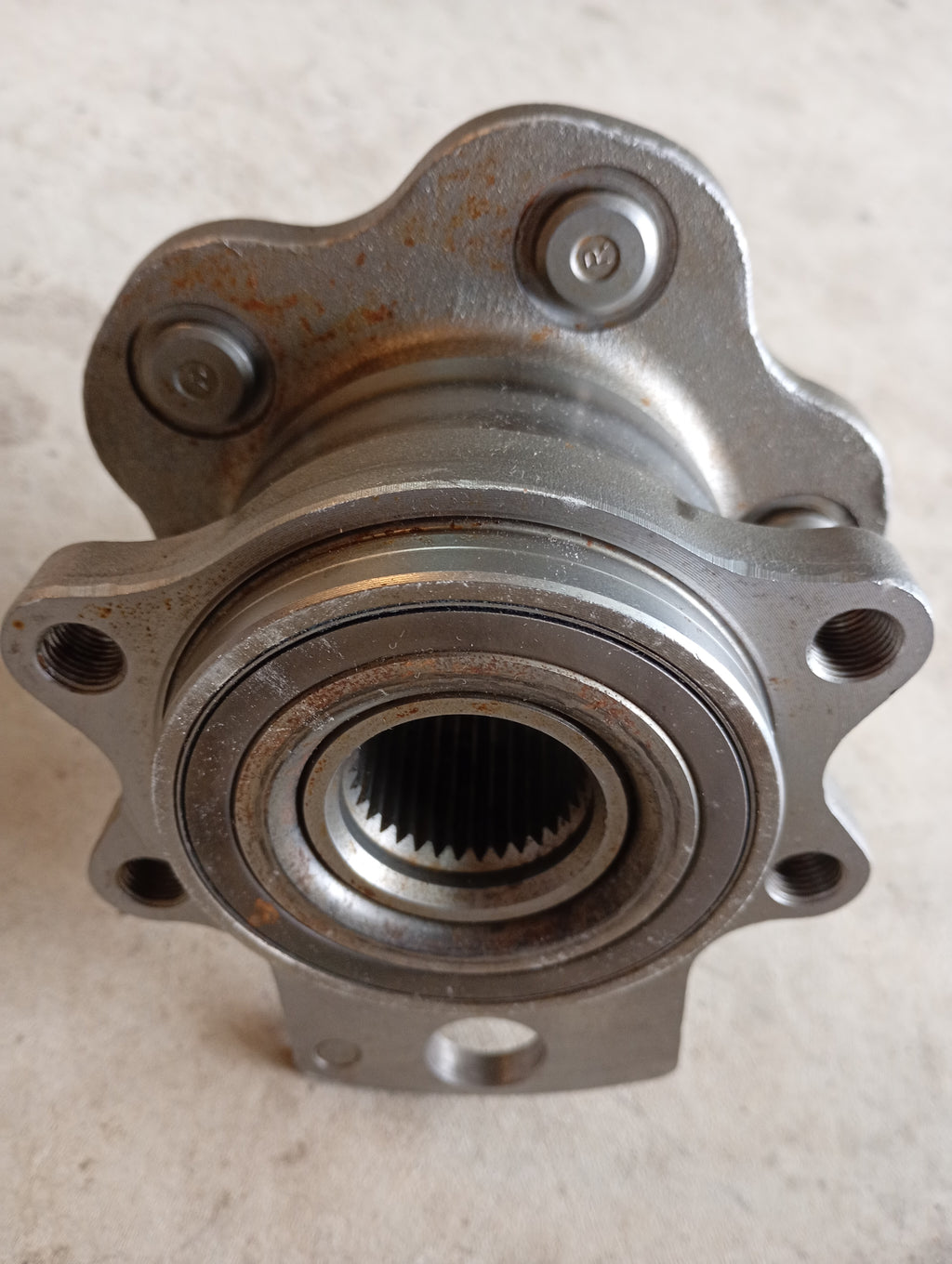 RIGHT Rear Wheel Hub, R32 GTR